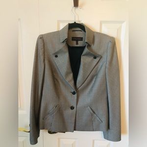 Escada size 40 Large Houndstooth tailored Blazer button closure padded shoulders